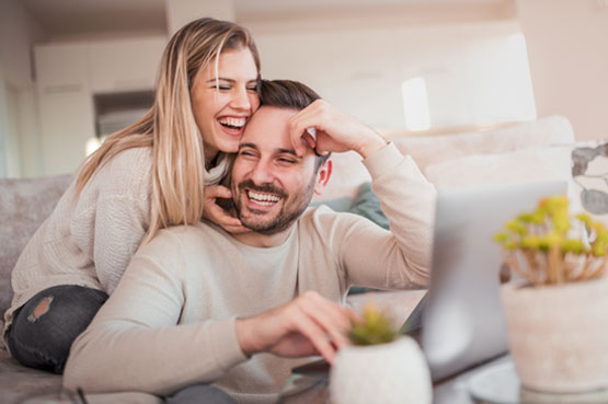 Pacs, concubinage : quelle protection pour vivre chez son conjoint ?