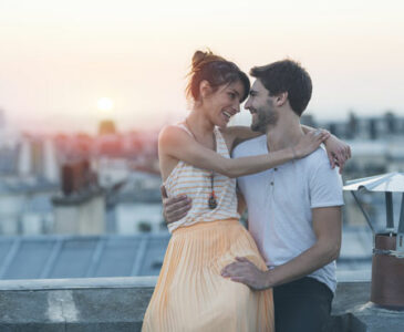 Mariés ou pacsés : comment acheter un logement en couple ?