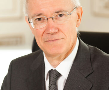 Professions réglementées : la réponse de Jean Tarrade